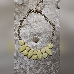 Elegant Gold and Cream Necklace